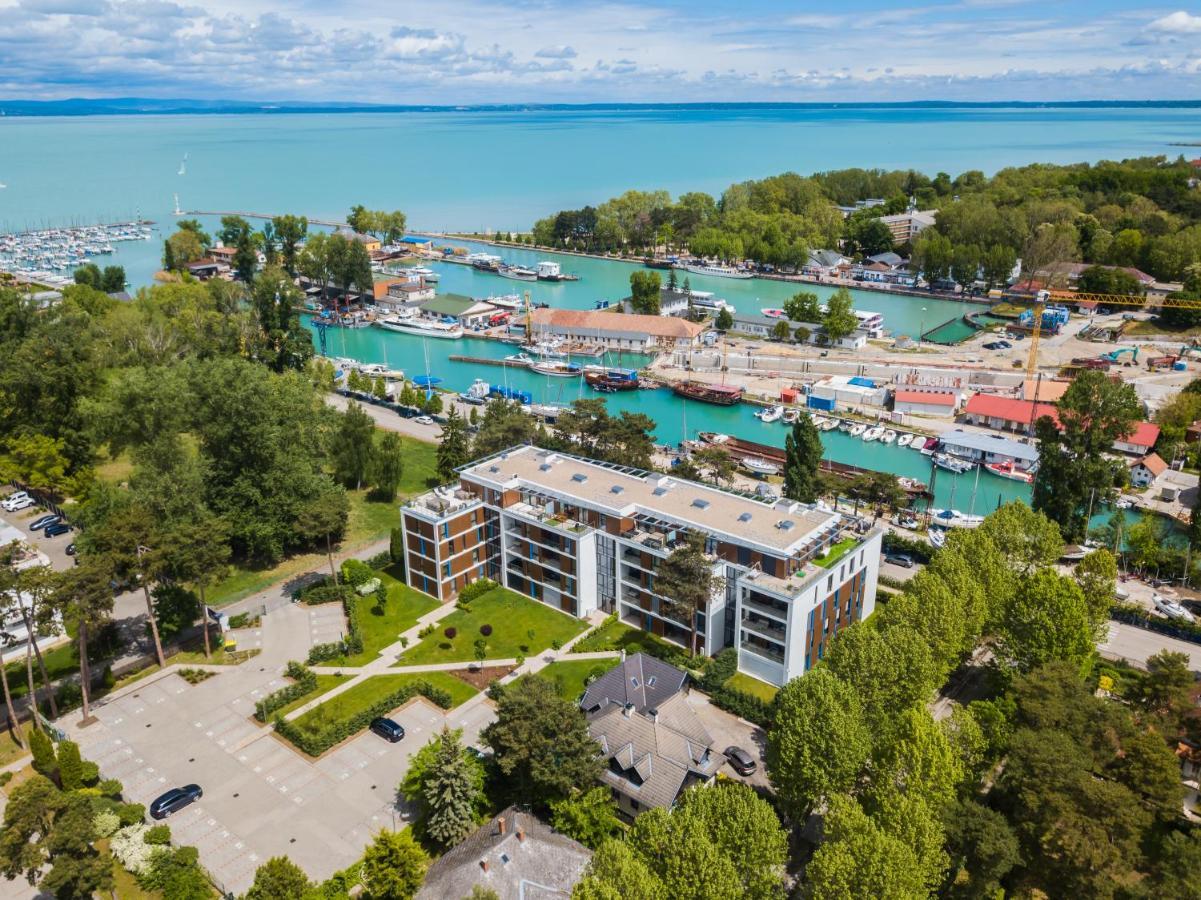 Mf Port Azur Wellness Apartments Siofok Exterior photo